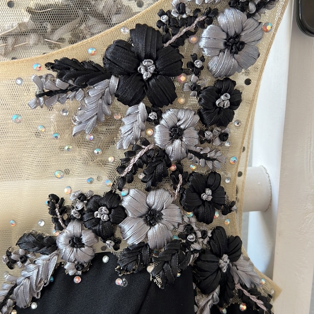 💛Camille La Vie gown💛 - Picture 10 of 13